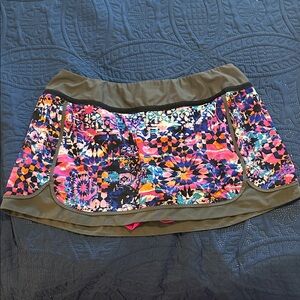 Title Nine Vibrant Patterned Mini Skirt